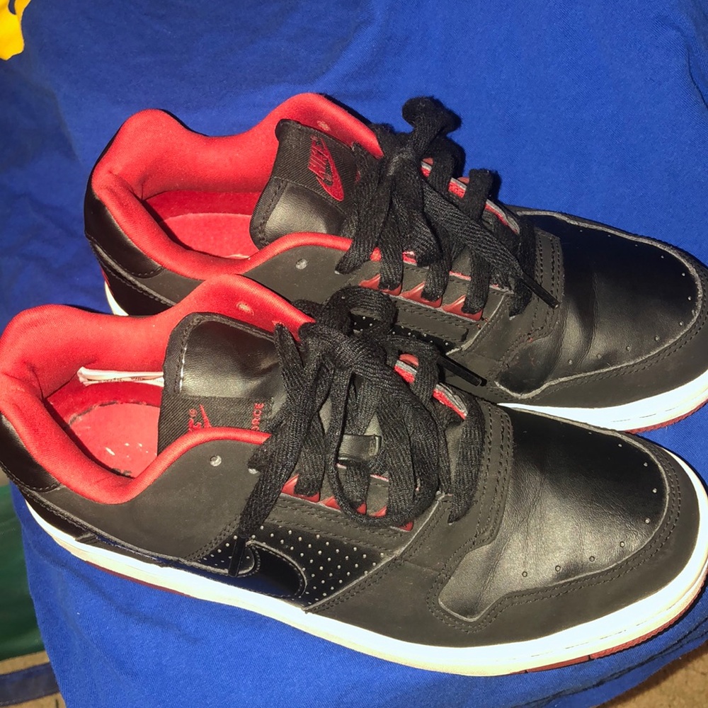 Big Boys Nike Sneakers 6.5Y